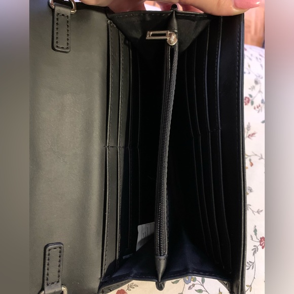 Black Guess Handbag | Faux Leather - Picture 4 of 5